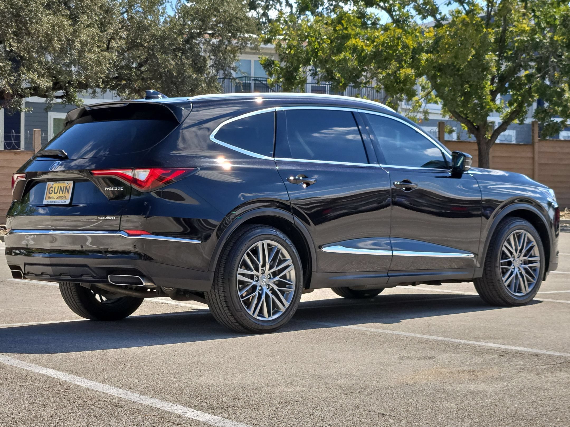 Used 2024 Acura MDX w/ Advance Package AWD/4WD image 3