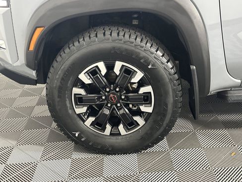 Used 2024 Nissan Frontier PRO-4X AWD/4WD image 12