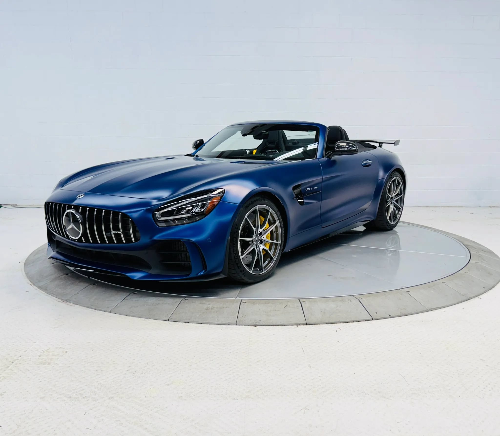 Used 2020 Mercedes-Benz AMG GT R image 2