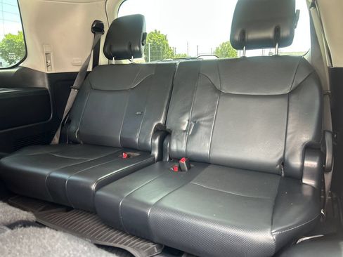 Used 2016 Lexus LX 570 4WD w/ Luxury Package image 34