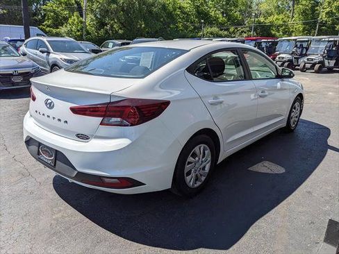 Used 2020 Hyundai Elantra SE w/ Cargo Package (C1) FWD image 5
