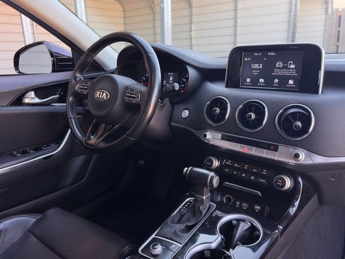 Used 2018 Kia Stinger image 13