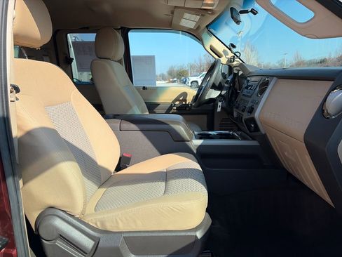 Used 2016 Ford F250 XLT w/ XLT Interior Package image 15