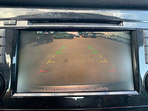 Used 2018 Nissan Rogue S image 16