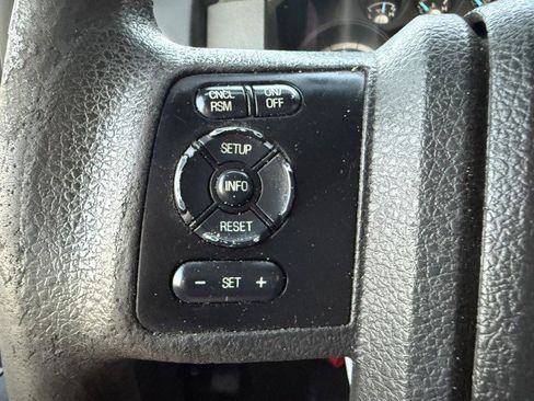 Used 2014 Ford F550 4x4 Regular Cab Super Duty image 27