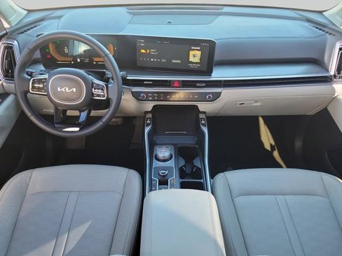 Used 2025 Kia Sorento EX FWD image 16