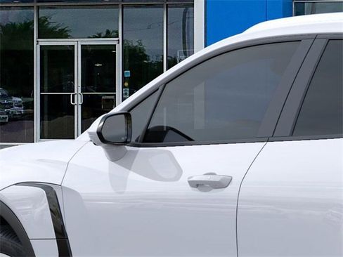 New 2025 Chevrolet Blazer EV LT image 12