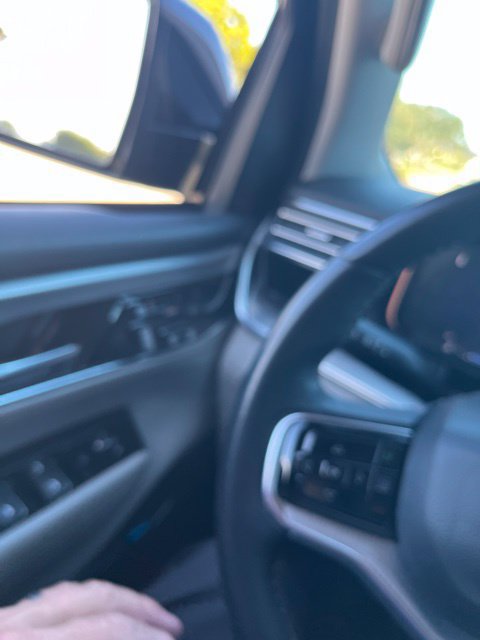 Used 2023 Jeep Grand Wagoneer 4WD image 5