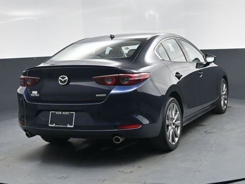 Used 2021 MAZDA MAZDA3 s image 10