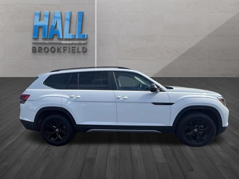 Certified 2024 Volkswagen Atlas Peak Edition SE AWD/4WD image 7