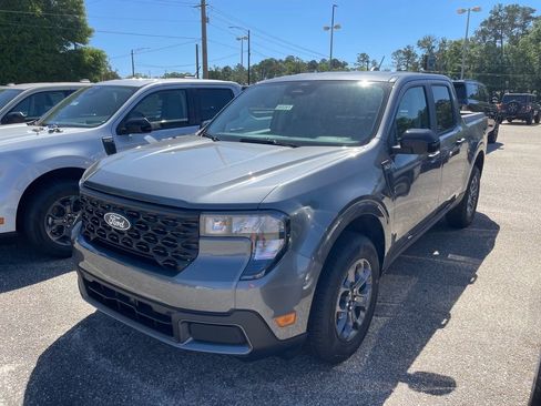 New 2026 Ford Maverick XLT w/ XLT Luxury Package AWD/4WD image 2