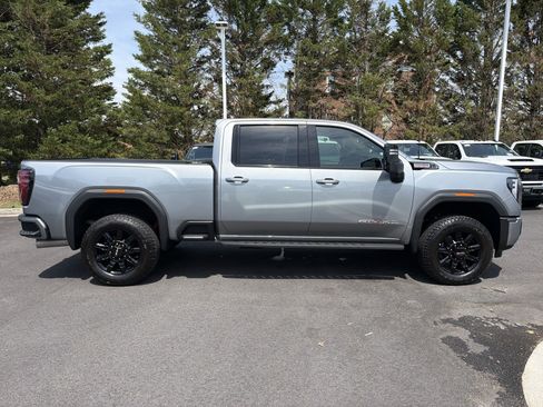Used 2026 GMC Sierra 2500 AT4 w/ AT4 Premium Plus Package AWD/4WD image 11