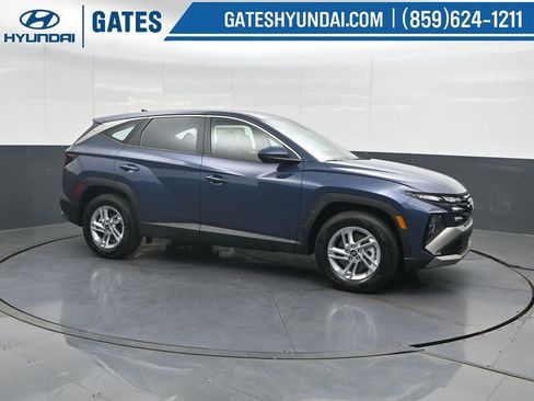 New 2026 Hyundai Tucson SE FWD image 1