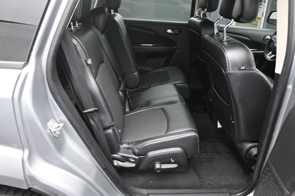 Used 2019 Dodge Journey Crossroad w/ Mopar All Weather Group FWD image 15
