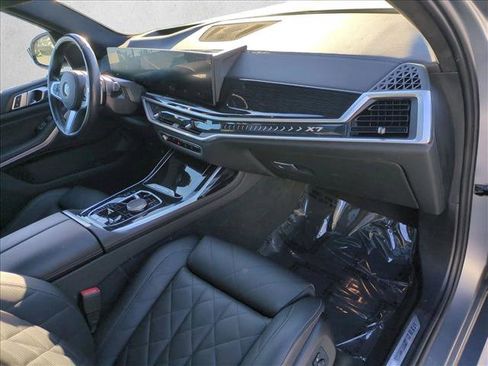 Used 2023 BMW X7 xDrive40i w/ M Sport Package AWD/4WD image 25