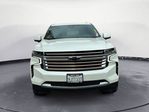 Used 2023 Chevrolet Suburban High Country w/ Advanced Technology Package AWD/4WD image 2