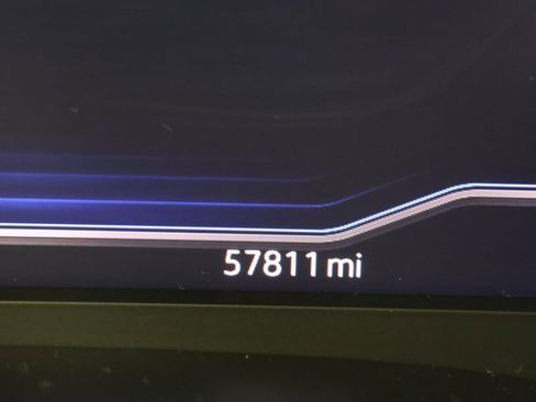 Used 2022 Volkswagen Atlas Cross Sport SE image 13