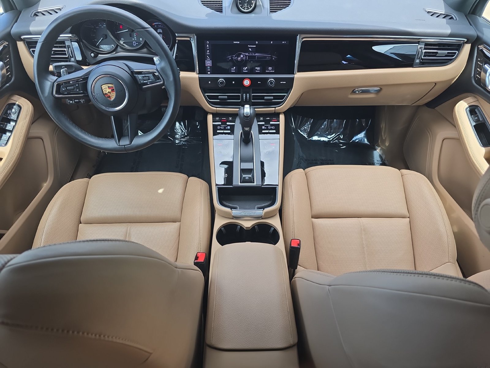 Certified 2026 Porsche Macan AWD/4WD image 13