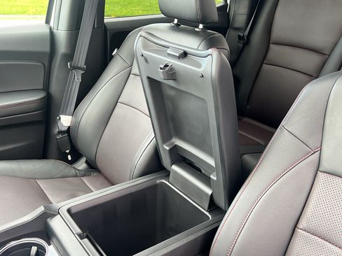 Used 2025 Honda Ridgeline Black Edition image 18