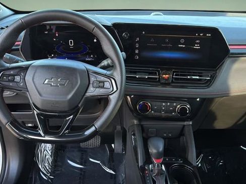 Used 2024 Chevrolet TrailBlazer RS w/ Driver Confidence Package FWD image 11