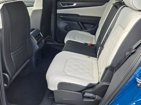 New 2026 Volkswagen Atlas Cross Sport SEL Premium R-Line AWD/4WD image 7