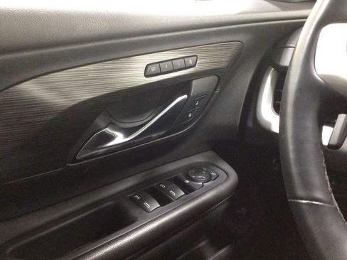 Used 2024 GMC Terrain SLT image 19