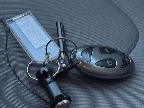 Used 2025 Hyundai Elantra SEL image 25