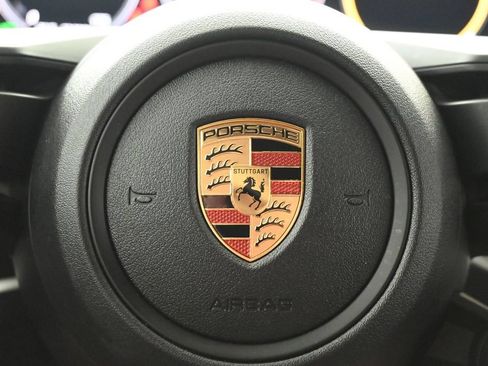 Certified 2025 Porsche Cayenne AWD/4WD image 20