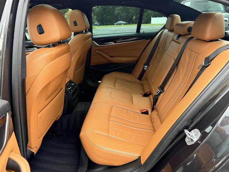 Used 2017 BMW 540i RWD image 23