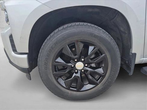 Used 2020 Chevrolet Silverado 1500 Custom w/ Custom Value Package RWD image 14