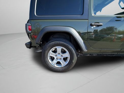 Used 2021 Jeep Wrangler Sport AWD/4WD image 15