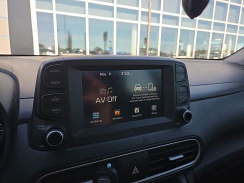 Used 2021 Hyundai Kona SE FWD image 3
