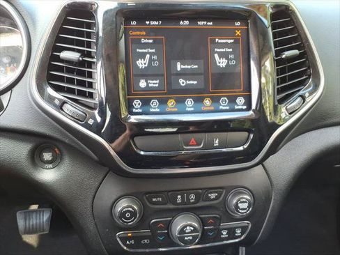Used 2022 Jeep Cherokee Limited w/ Mopar Interior Package AWD/4WD image 17