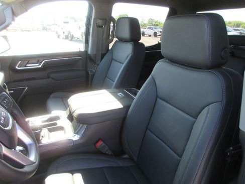 New 2026 GMC Sierra 1500 SLT w/ SLT Convenience Package AWD/4WD image 12