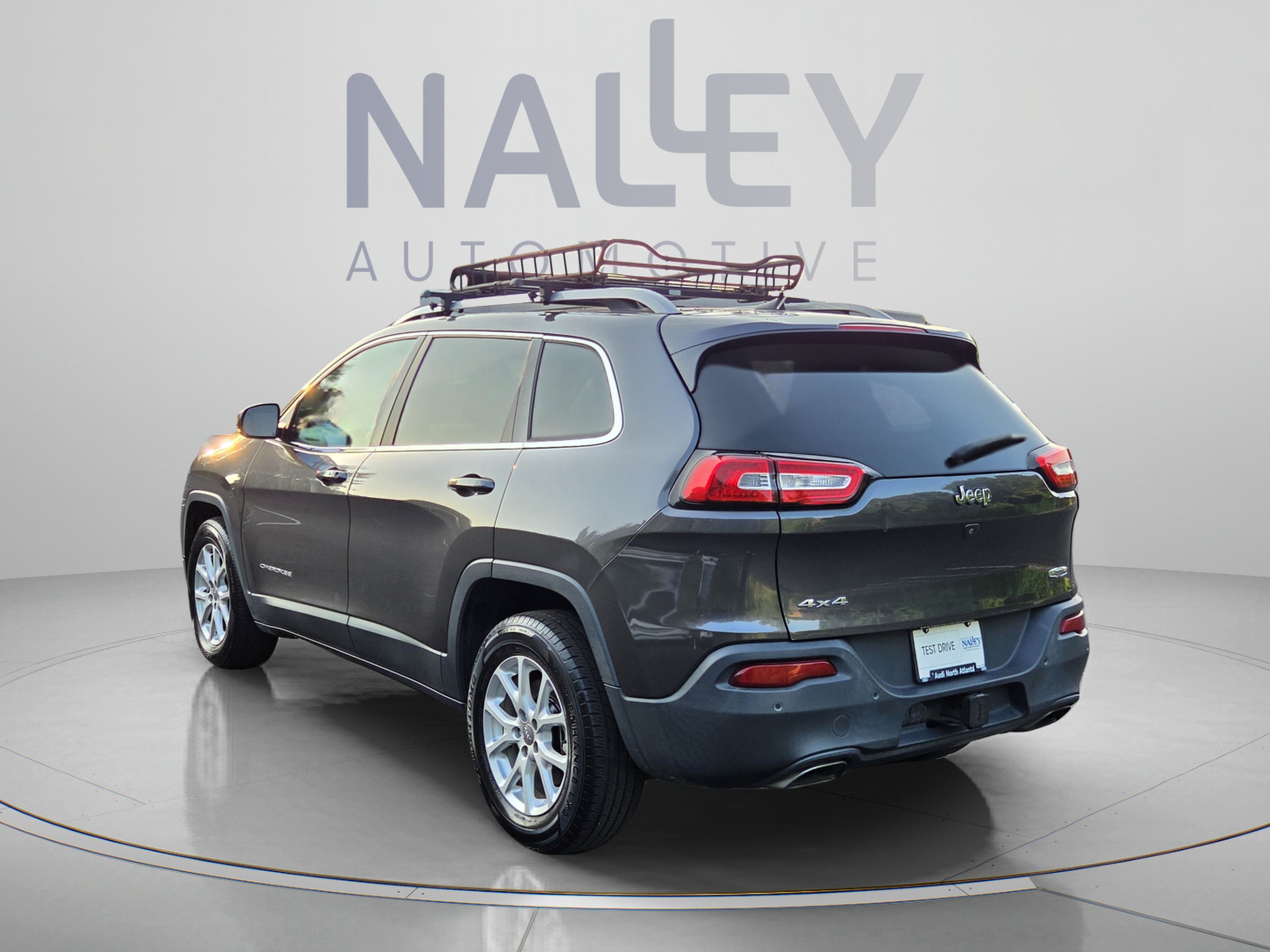 Used 2016 Jeep Cherokee Latitude w/ Comfort/Convenience Group AWD/4WD image 3
