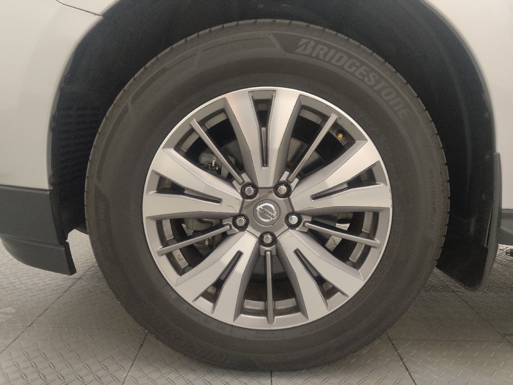Used 2019 Nissan Pathfinder S FWD image 31