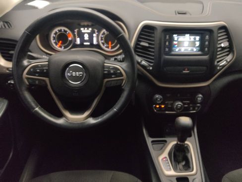 Used 2016 Jeep Cherokee Latitude w/ Cold Weather Group image 22