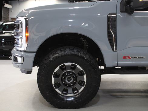 Used 2024 Ford F250 Platinum w/ Tremor Off-Road Package AWD/4WD image 4