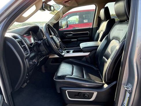 Used 2019 RAM 1500 Laramie AWD/4WD image 7