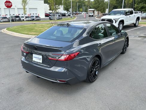 Used 2026 Toyota Camry SE FWD image 19