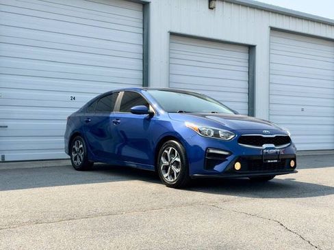Used 2019 Kia Forte LXS FWD image 3