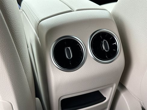 New 2025 Mercedes-Benz GLA 250 image 13