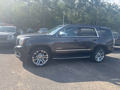Used 2018 GMC Yukon SLT w/ Premium Edition AWD/4WD image 4