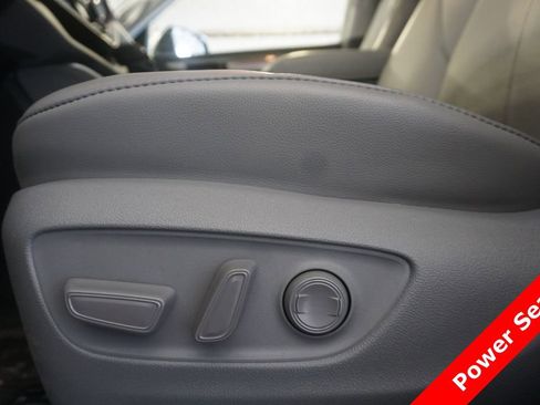 Used 2023 Toyota Highlander Limited AWD/4WD image 7