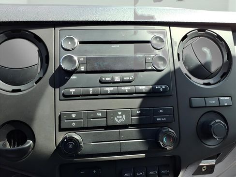 Used 2016 Ford F450 XL w/ Power Equipment Group image 10