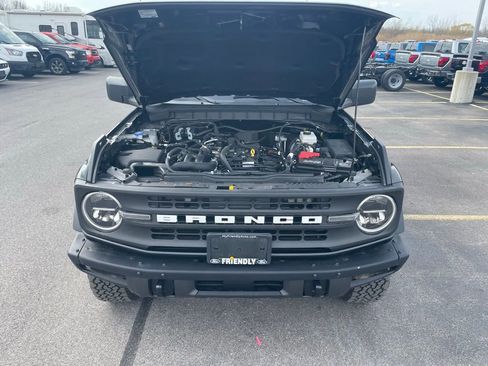 Used 2024 Ford Bronco Black Diamond image 29