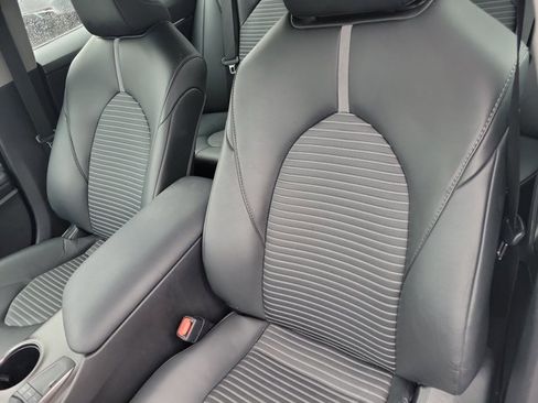 Used 2024 Toyota Camry SE image 7