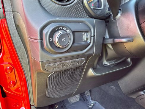 Certified 2026 Jeep Wrangler Unlimited Rubicon AWD/4WD image 31