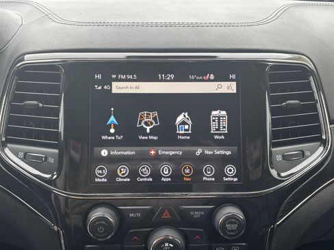 Used 2021 Jeep Grand Cherokee High Altitude image 3