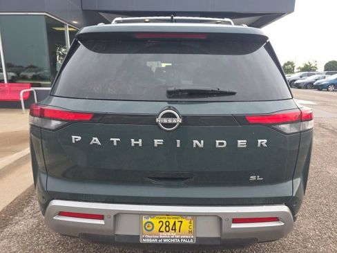 Used 2022 Nissan Pathfinder SL w/ SL Premium Package FWD image 4